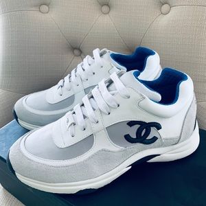 CHANEL Sneakers